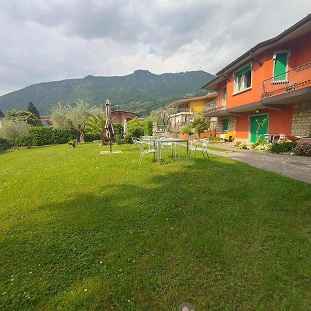 Villa Leilani B&B Sale Marasino Dış mekan fotoğraf