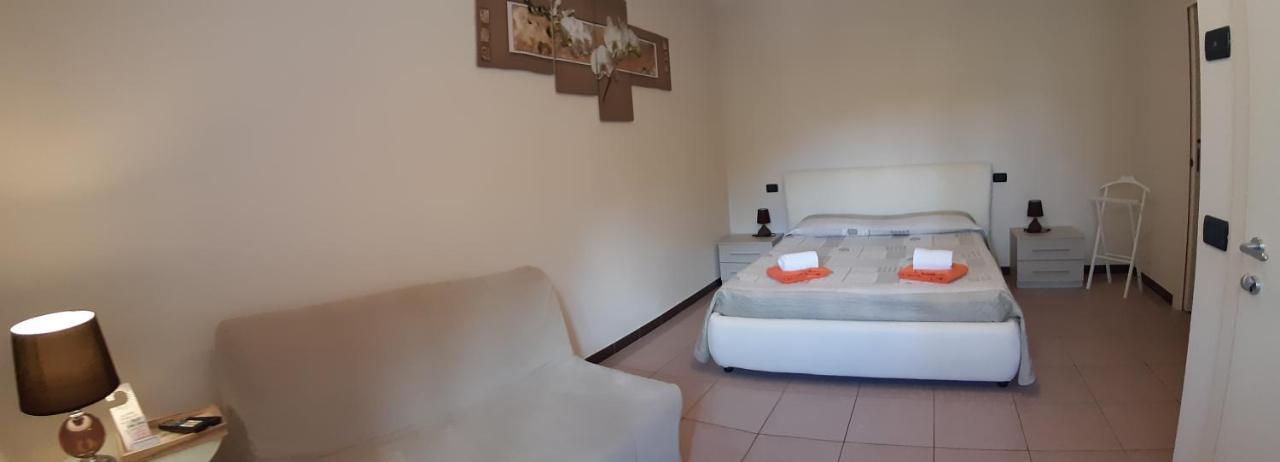 Villa Leilani B&B Sale Marasino Dış mekan fotoğraf