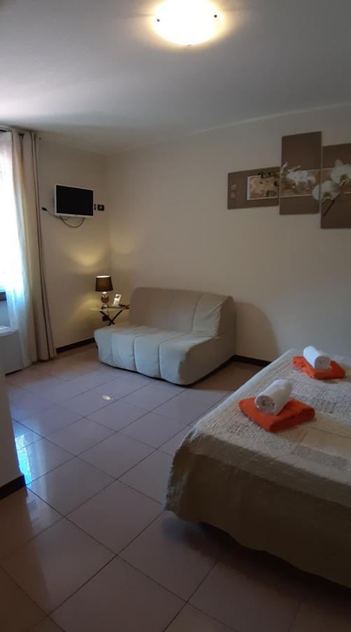 Villa Leilani B&B Sale Marasino Dış mekan fotoğraf