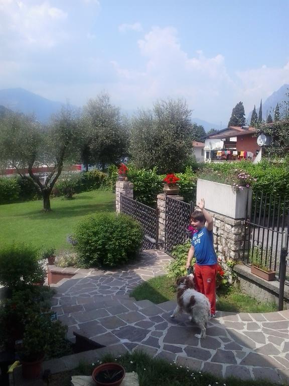 Villa Leilani B&B Sale Marasino Dış mekan fotoğraf