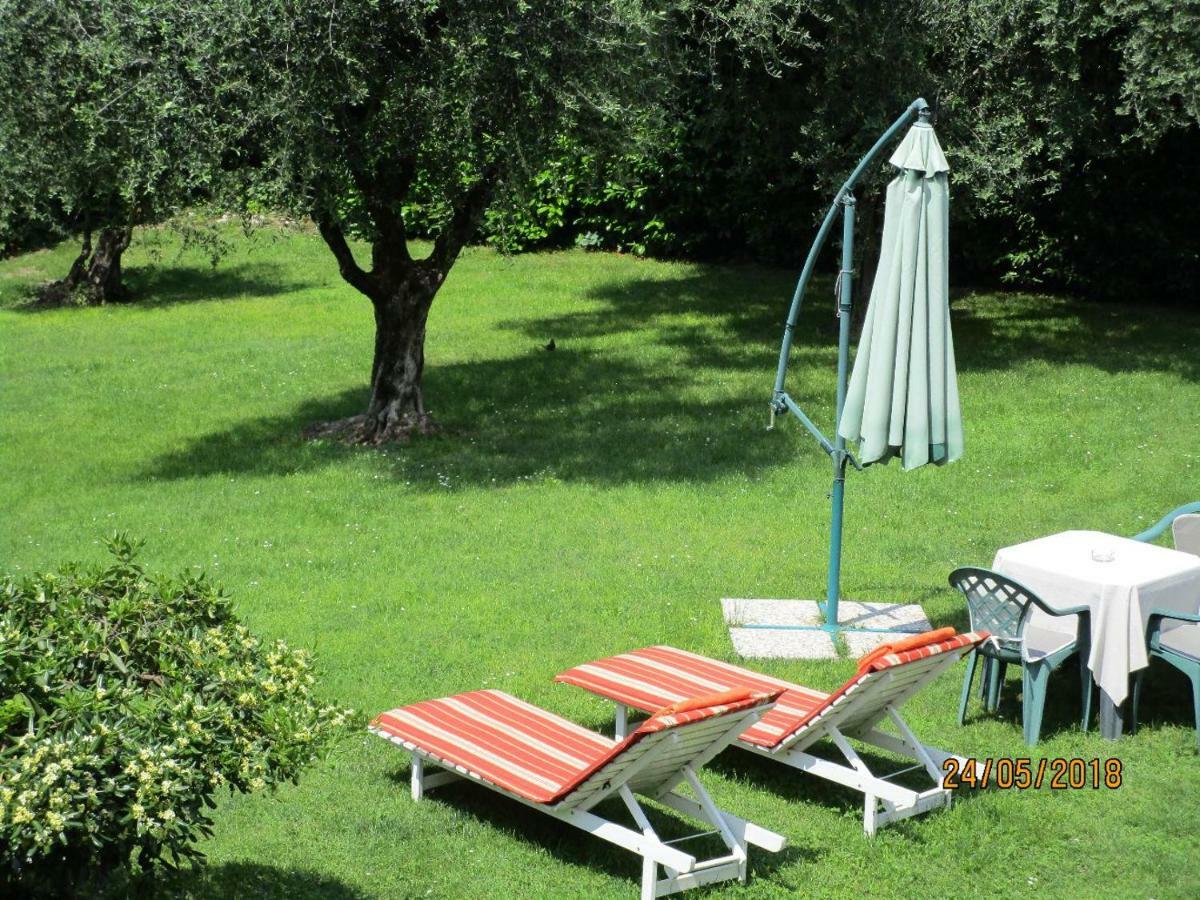 Villa Leilani B&B Sale Marasino Dış mekan fotoğraf